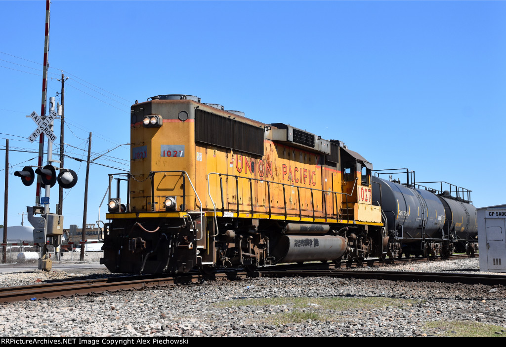 UP 1027